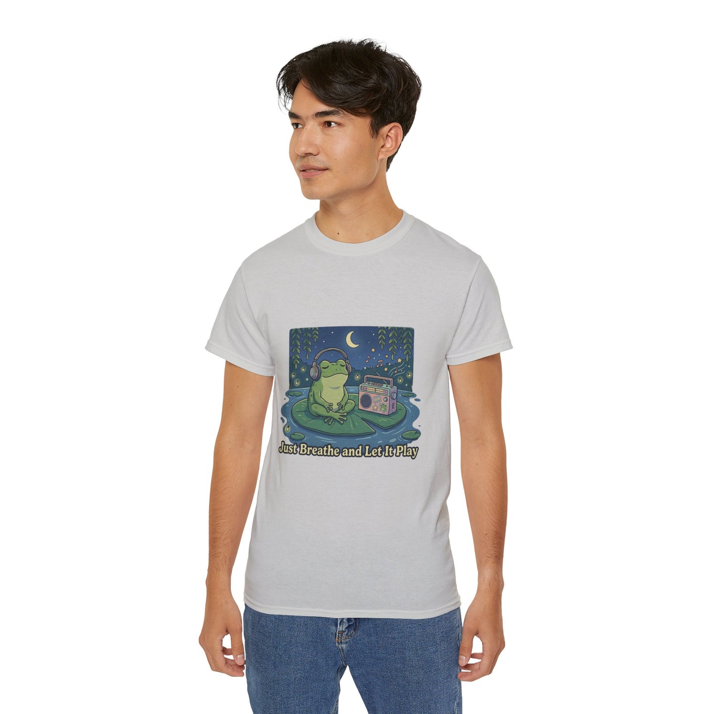 The frog is listening to music  T-shirt