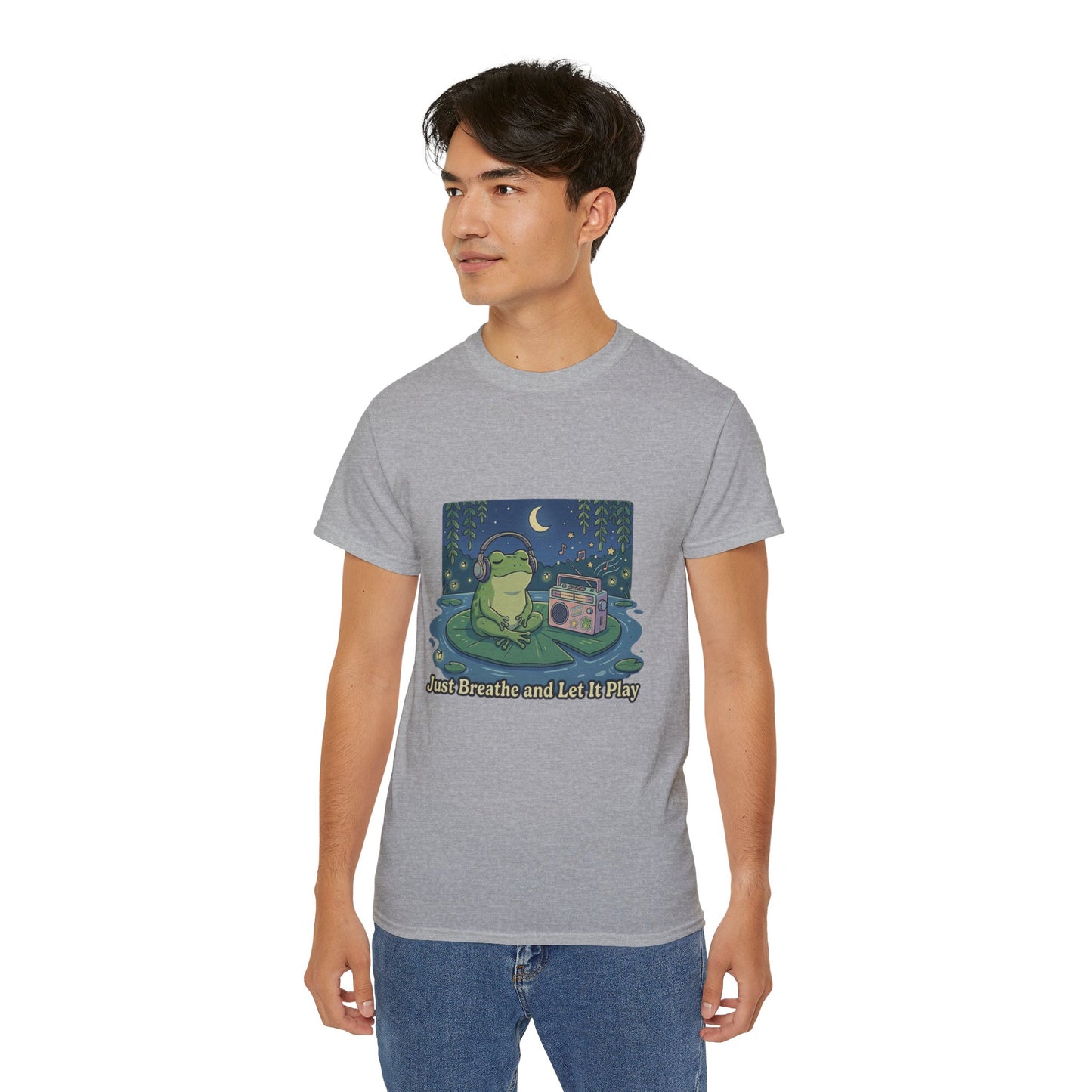 The frog is listening to music  T-shirt