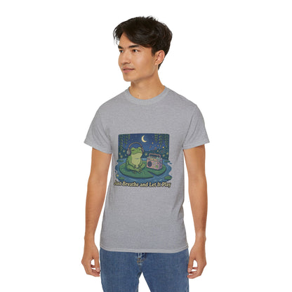 The frog is listening to music  T-shirt
