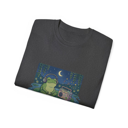 The frog is listening to music  T-shirt