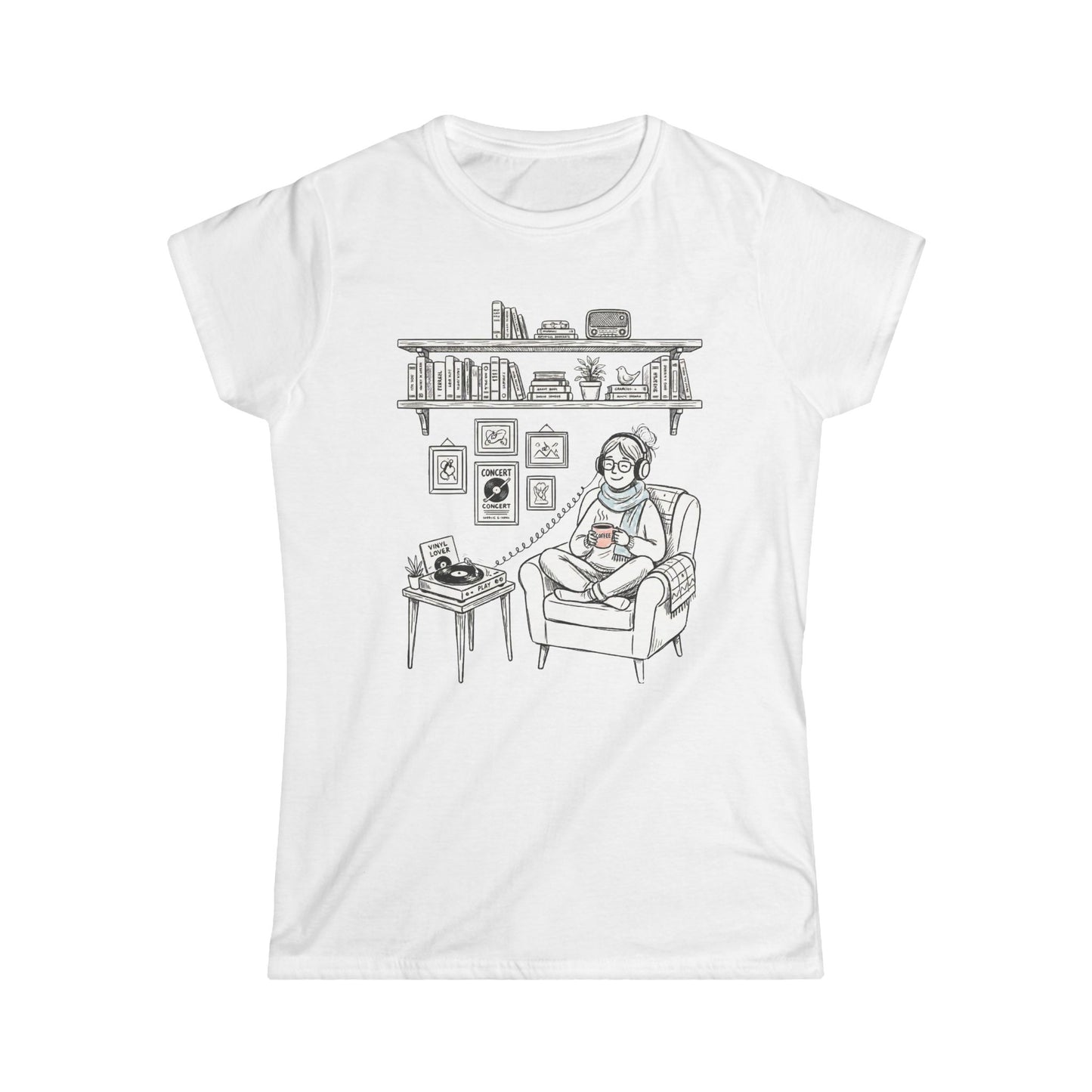 The girl is listening to music - Vinyl records - T-shirt
