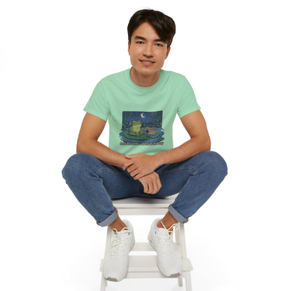 The frog is listening to music  T-shirt