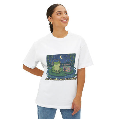 The frog is listening to music  T-shirt
