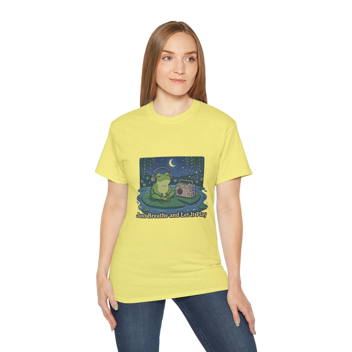 The frog is listening to music  T-shirt