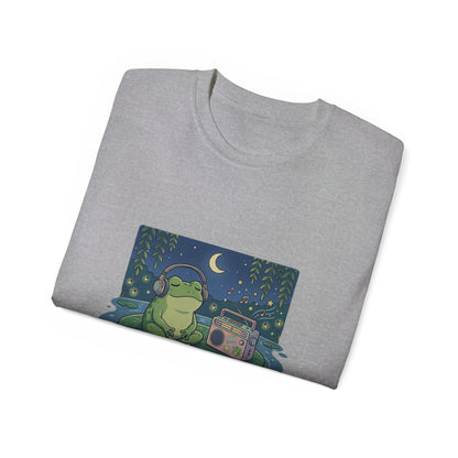 The frog is listening to music  T-shirt