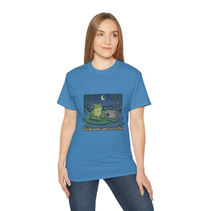 The frog is listening to music  T-shirt