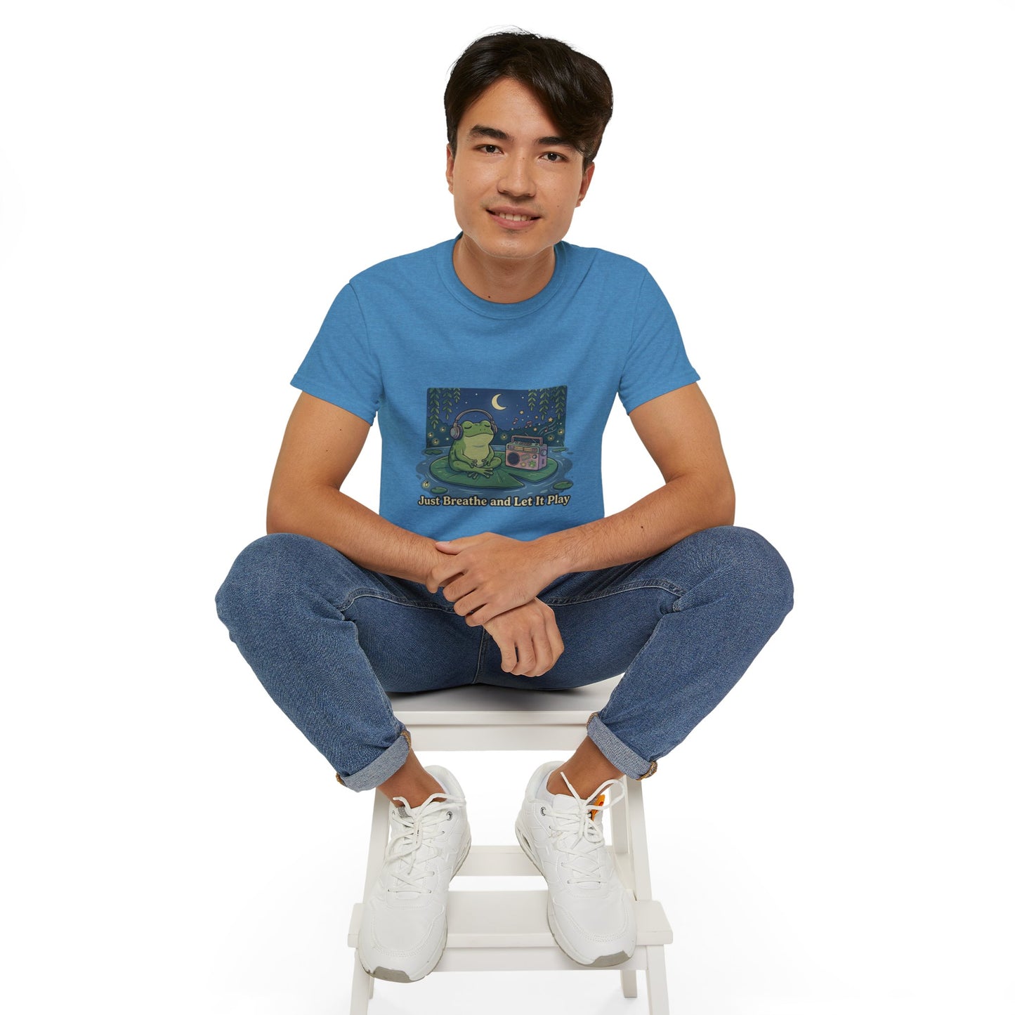 The frog is listening to music  T-shirt