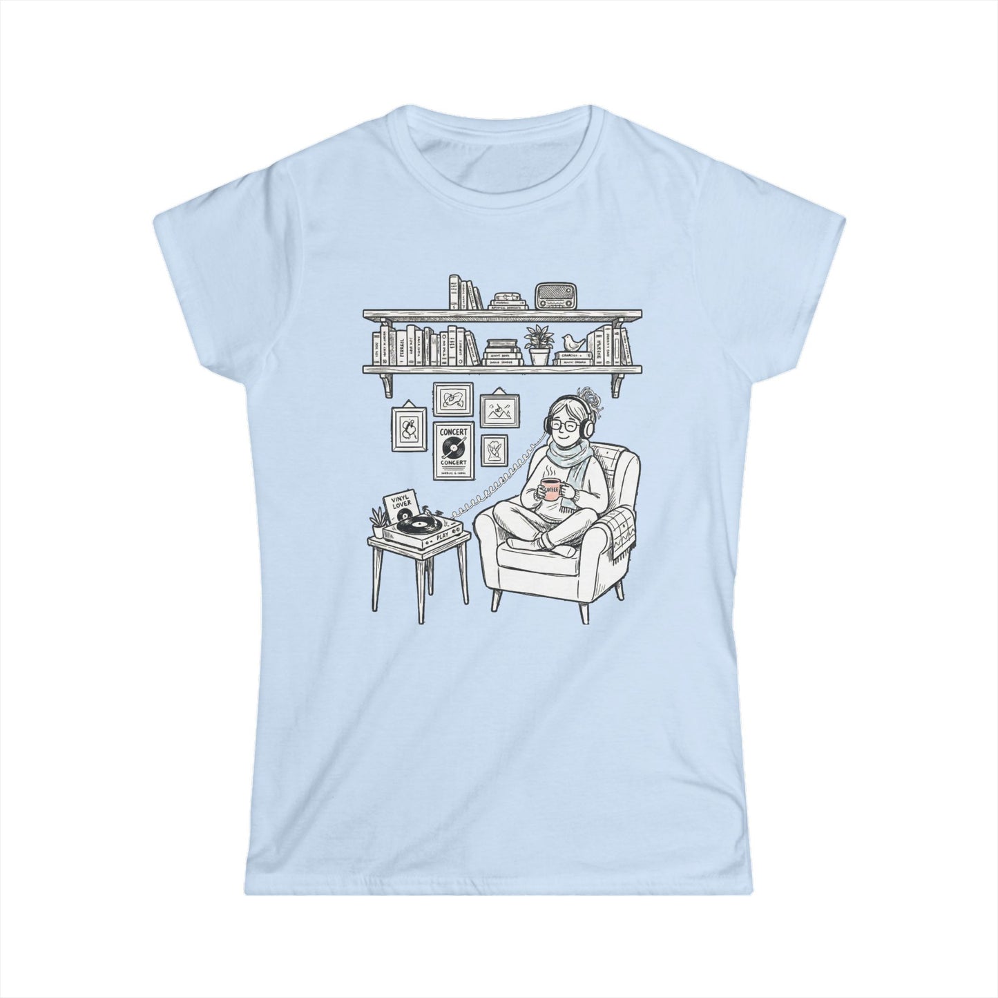 The girl is listening to music - Vinyl records - T-shirt